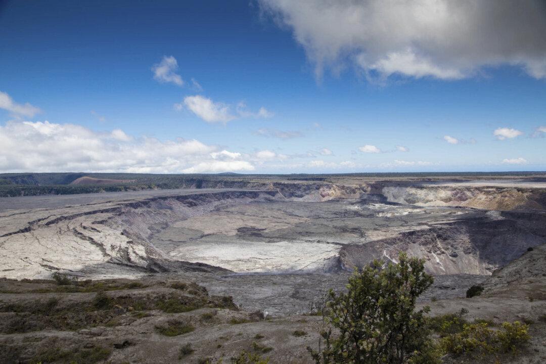 Man Seriously Injured After Falling Off Kilauea Volcano Crater