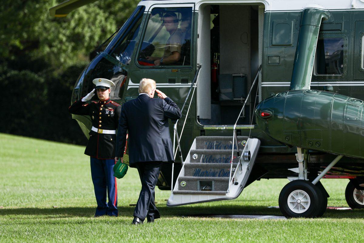 President Donald Trump departs from the White House for a Make America Great Again Rally in Evansville, Ind., on Aug. 30, 2018. (Samira Bouaou/The Epoch Times)