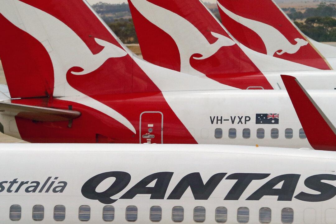 Qantas Makes COVID-19 Vaccines Mandatory For Staff