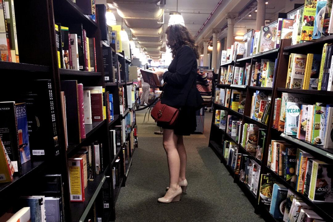 Barnes & Noble Shares Soar After Investor Discusses Sale With Founder