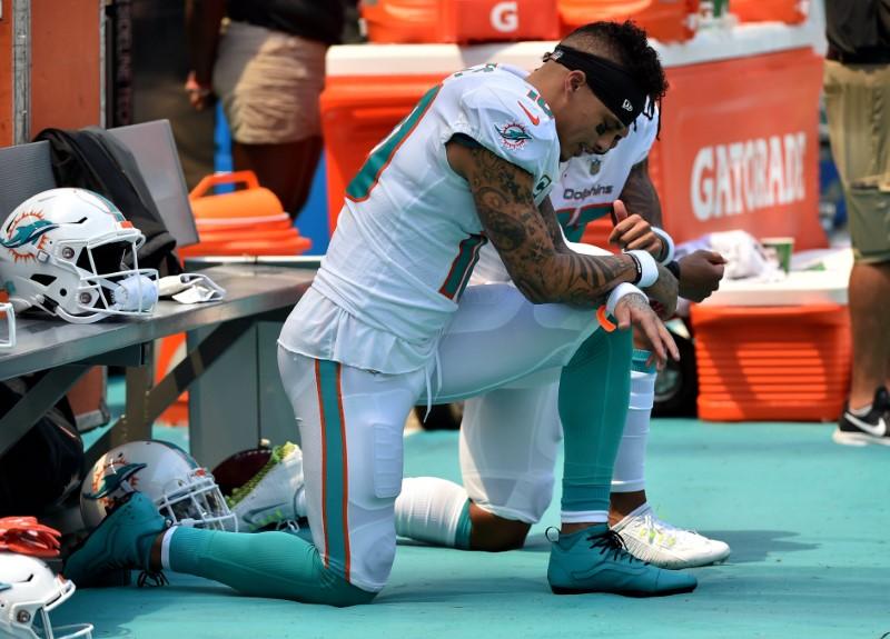 Trump Points to Plummeting NFL Ratings as Anthem Protests Continue
