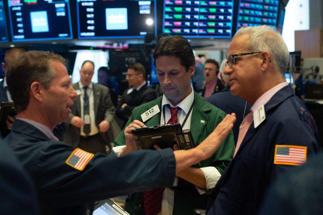 Stocks Rebound as Investors Learn to Live With Trade War