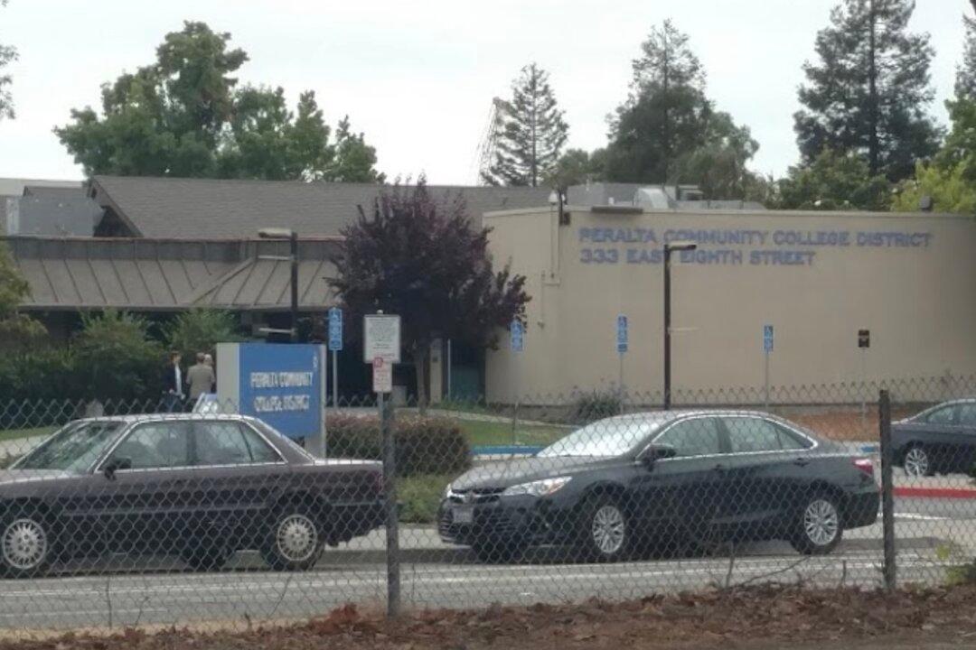 Commerce Department Gives $3M Grant to Peralta District