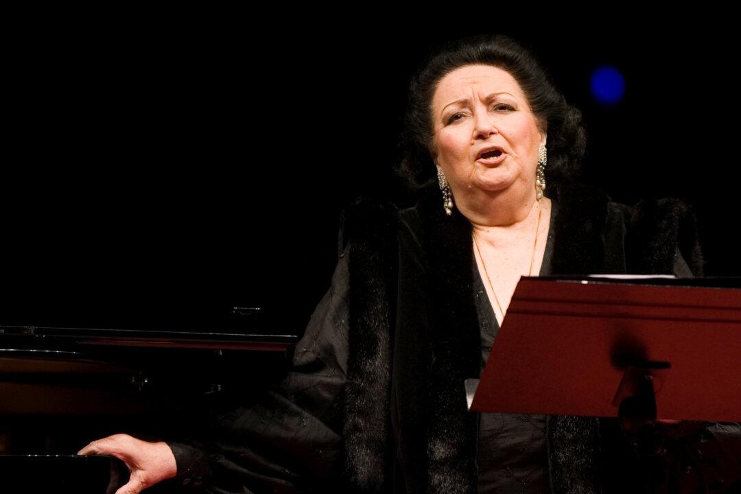 Montserrat Caballe, Spanish Opera Singer Famed for ‘Barcelona’ Duet, Dies at 85