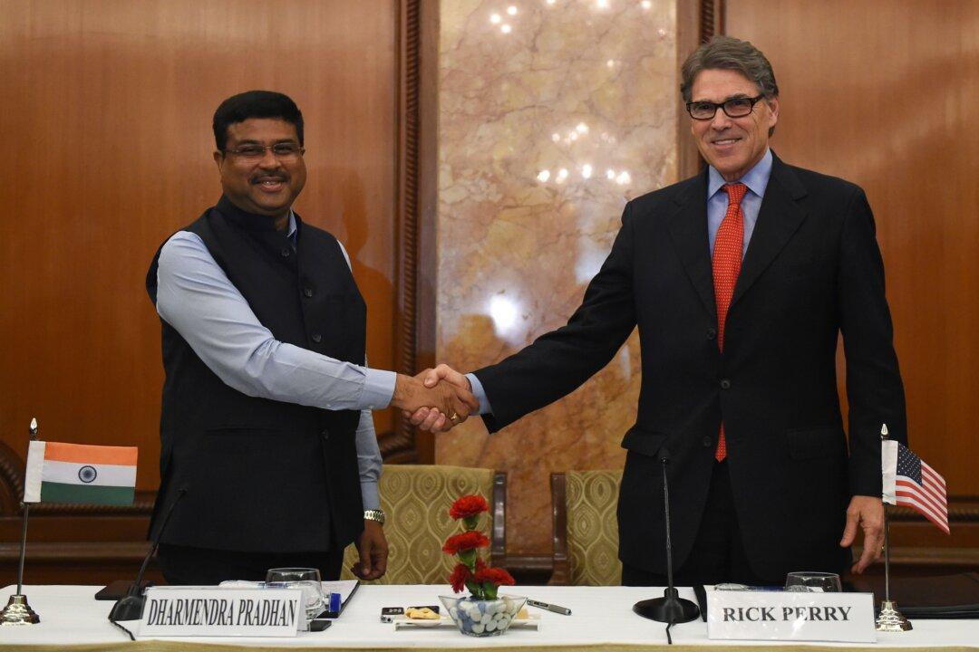 India Wants US Sanctions Waiver After Cutting Iran Oil Imports: Officials