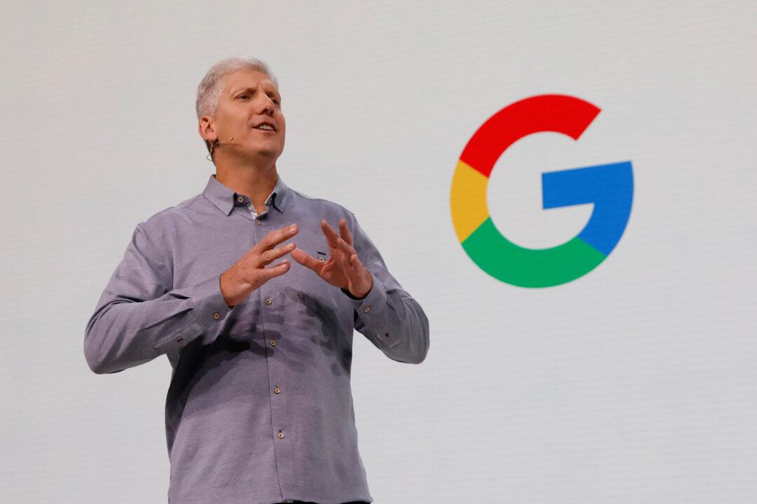 Google Unveils New Pixel Phone, Adds Tablet in Apple Challenge