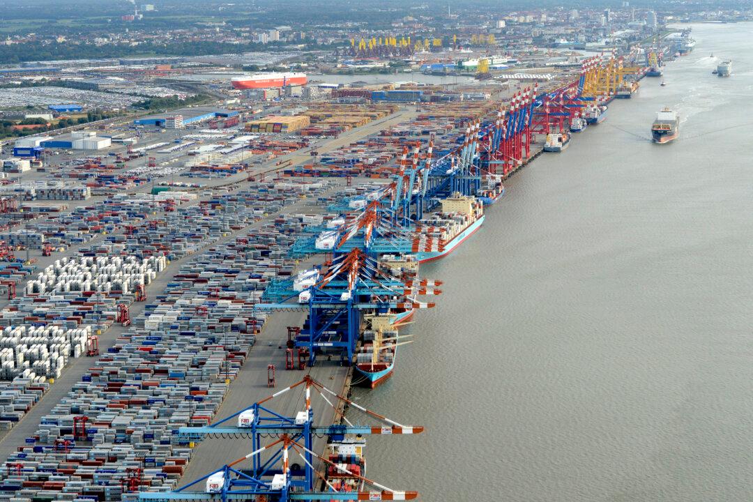 Weak German Trade Suggests Meager Growth in Third Quarter