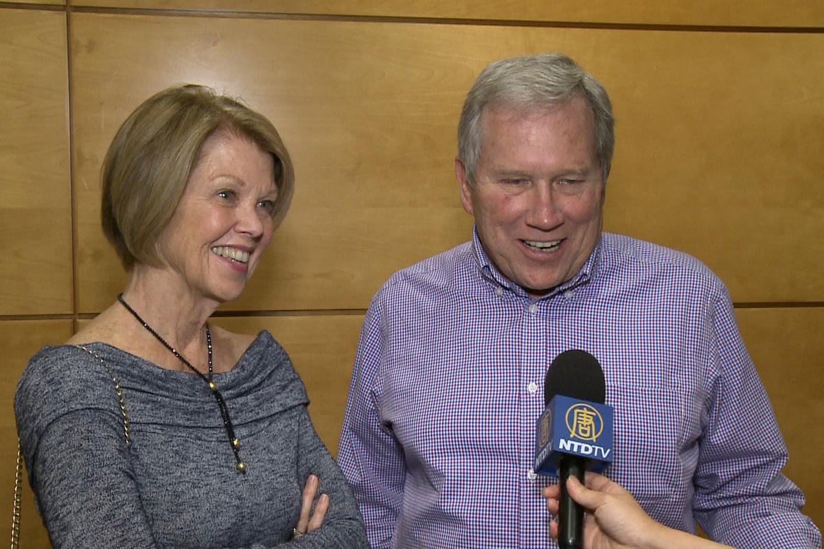 College Professor Fascinated With Shen Yun Symphony Orchestra