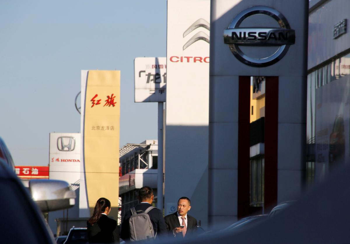 China Car Dealers Push for Tax Cut as Auto Growth Stalls