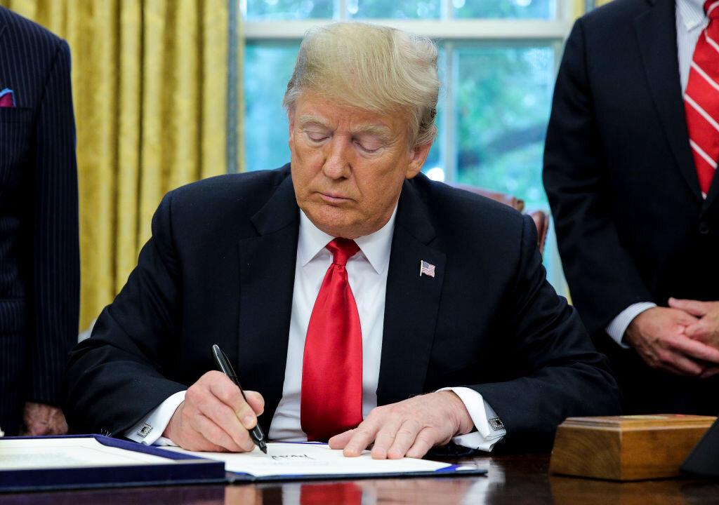 Trump Signs Bill to Improve International Cooperation on Ocean Trash Cleanup