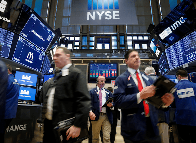 US Economic Growth Beats Forecasts