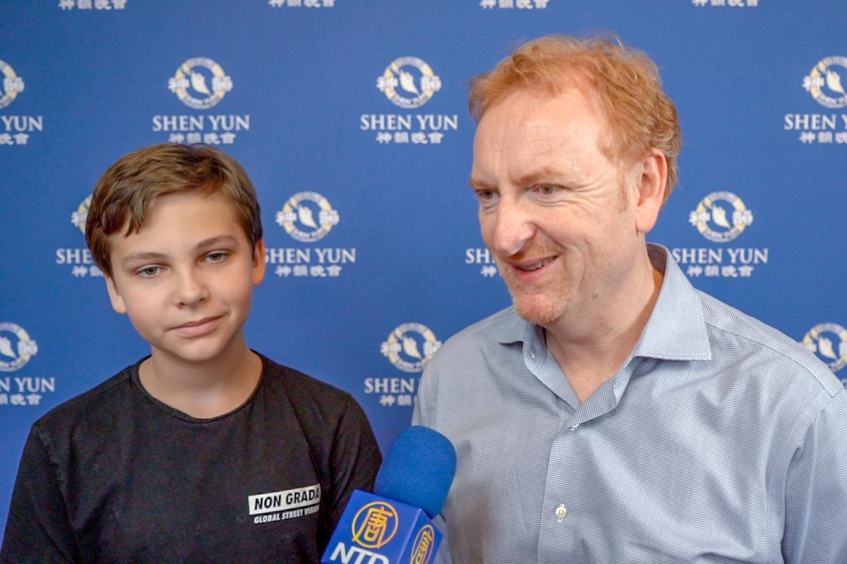 Shen Yun’s Classical Chinese Instruments Impress Business Consultant