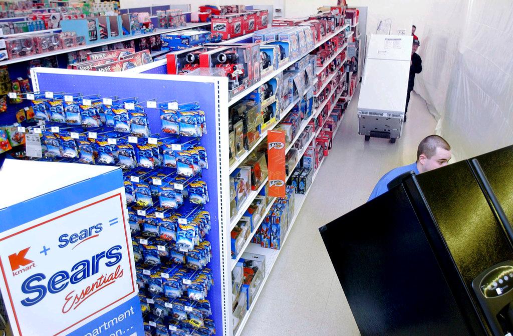 Sears Chairman Prevails in Bankruptcy Auction for Retailer With $5.2 Billion Bid: Sources