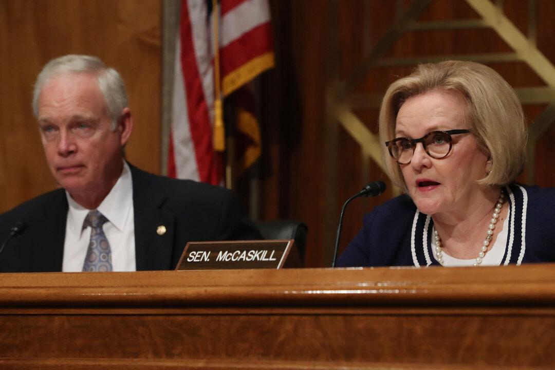 Senator McCaskill Hides Her Views From Voters, Staffers Say on Undercover Video