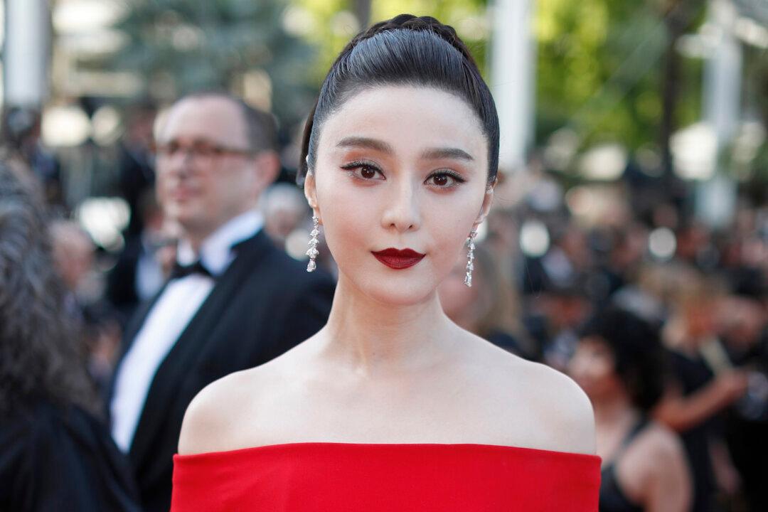 Chinese Actress Fan Bingbing Reappears Nearly a Year After ‘Disappearance’