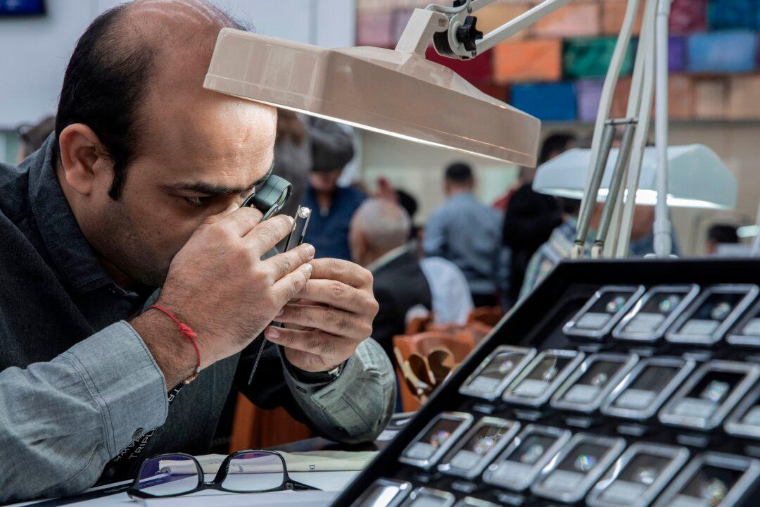 Globalization Taking the Luster off Diamonds in Israel