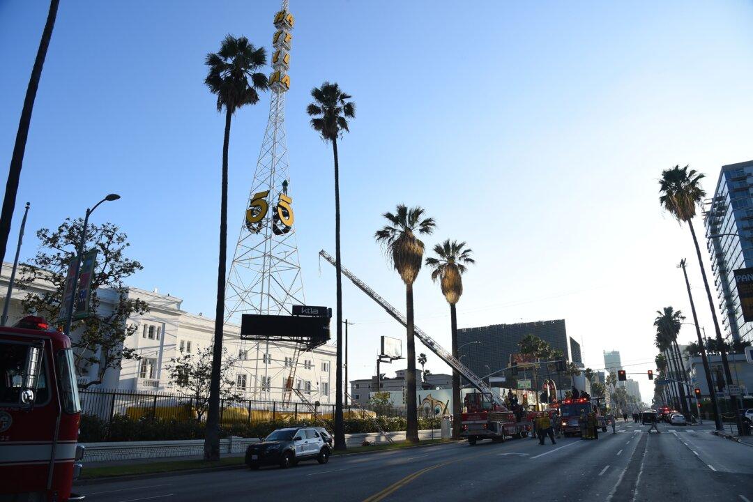 Chinese Investors’ Takeover of Radio Station in Mexico Raises Propaganda Concerns