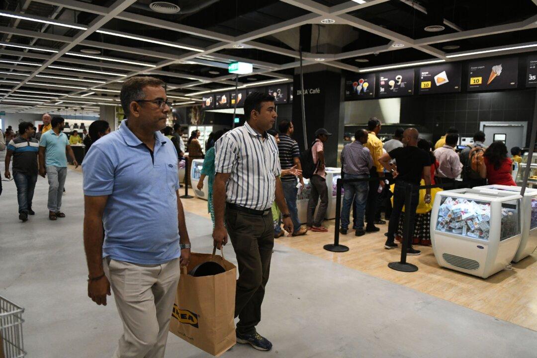 Half the World Is Now Middle Class or Wealthier, Survey Shows