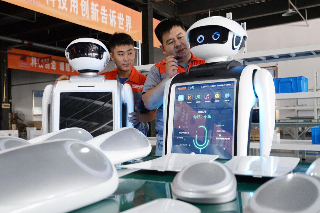 China Robot Market Growth to Slump This Year as Trade War Weighs