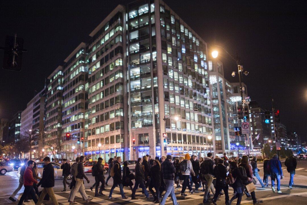 US Weekly Jobless Claims Data Bolsters Labor Market Outlook