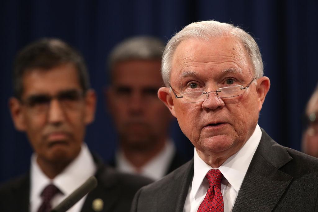 Sessions Calls on Chicago Lawmakers to Spike Consent Decree as ‘Insult’ to Police