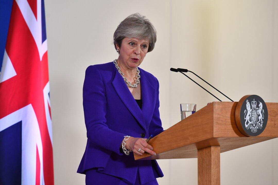 With Divorce Deal Almost Done, Theresa May Repeats Rejection of EU Proposal on Northern Ireland