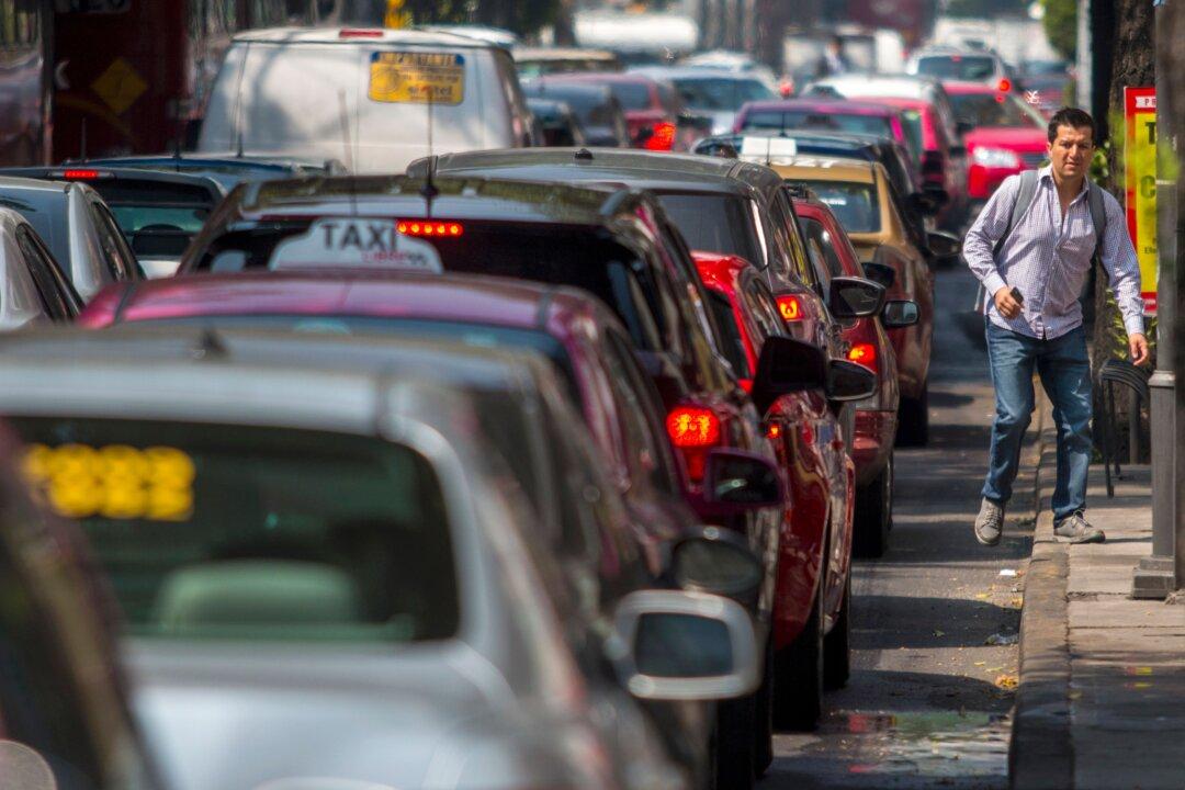 Decentralization Plan Could Expel 2.7 Million From Mexico City