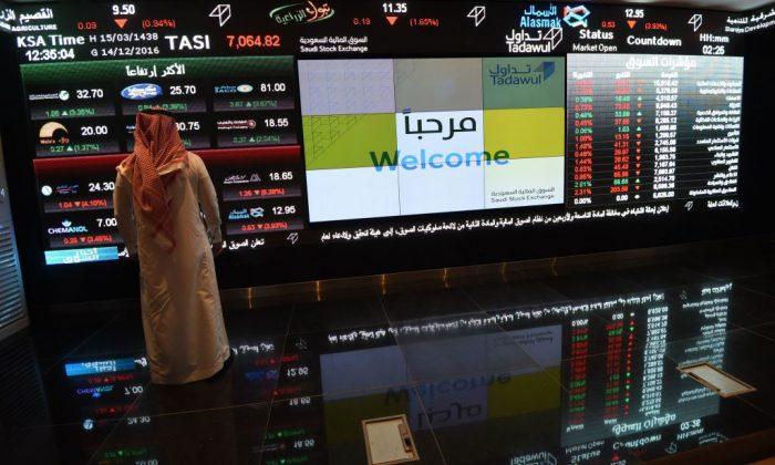 Foreigners Sell Net $1.1 Billion of Saudi Stocks as Journalist Disappearance Rattles Investors