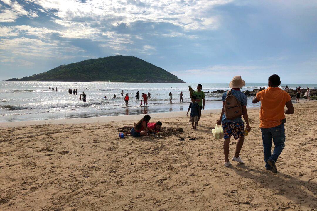 ‘Extremely Dangerous’ Hurricane Willa Aims for Mexico