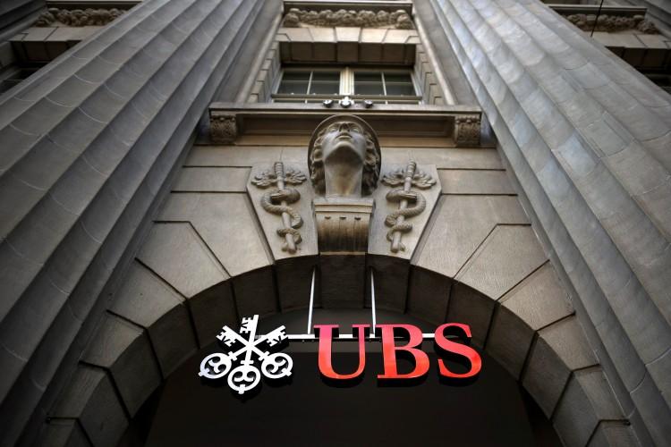 UBS Shareholders Urged to Reject Compensation Report