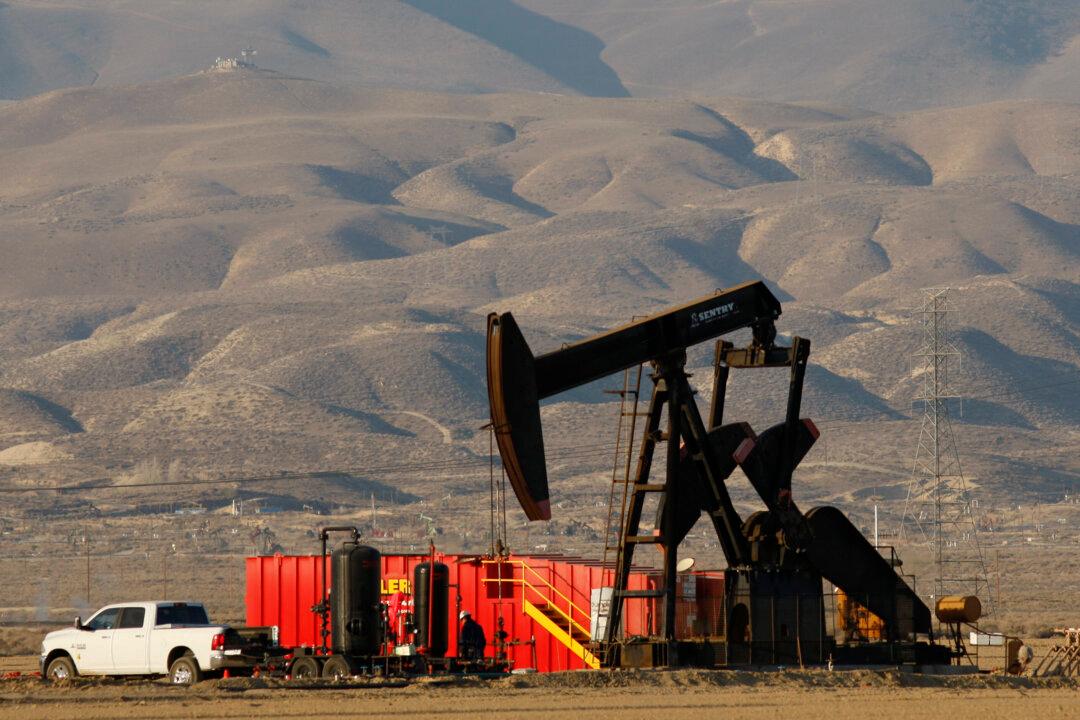 Most Rust Belt Voters Support Fracking: Poll