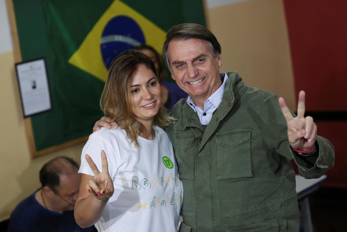 Wife of Brazil’s Bolsonaro, 2 Daughters, Test Negative for COVID-19