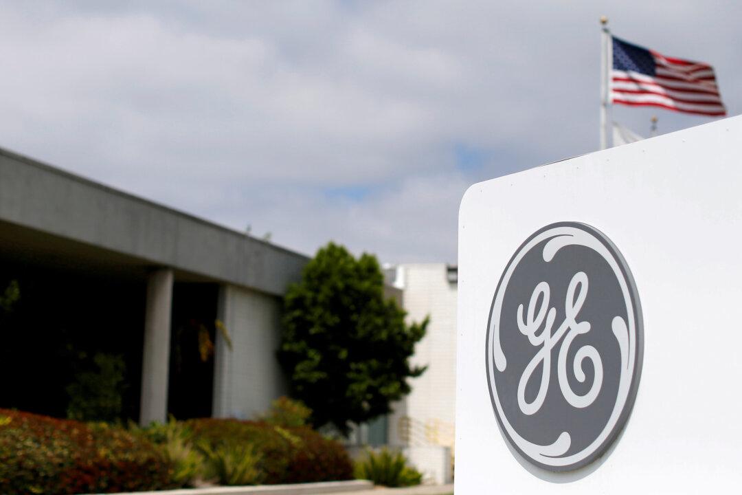 General Electric Reveals Deeper Regulatory Probe, Restructuring