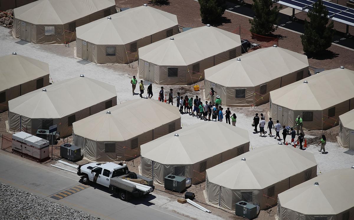 Trump Plans for Tent Cities to Stop Caravan Migrants at Border