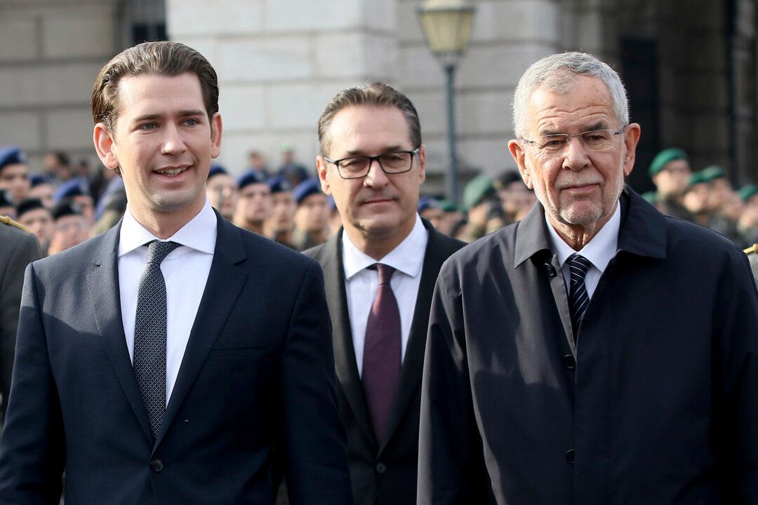 Austria Declines to Sign Global Migration Pact Over Concerns About Sovereignty