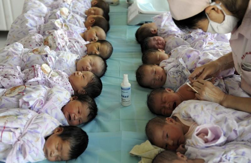 China’s Birth Rate Set to Continue Decline This Year