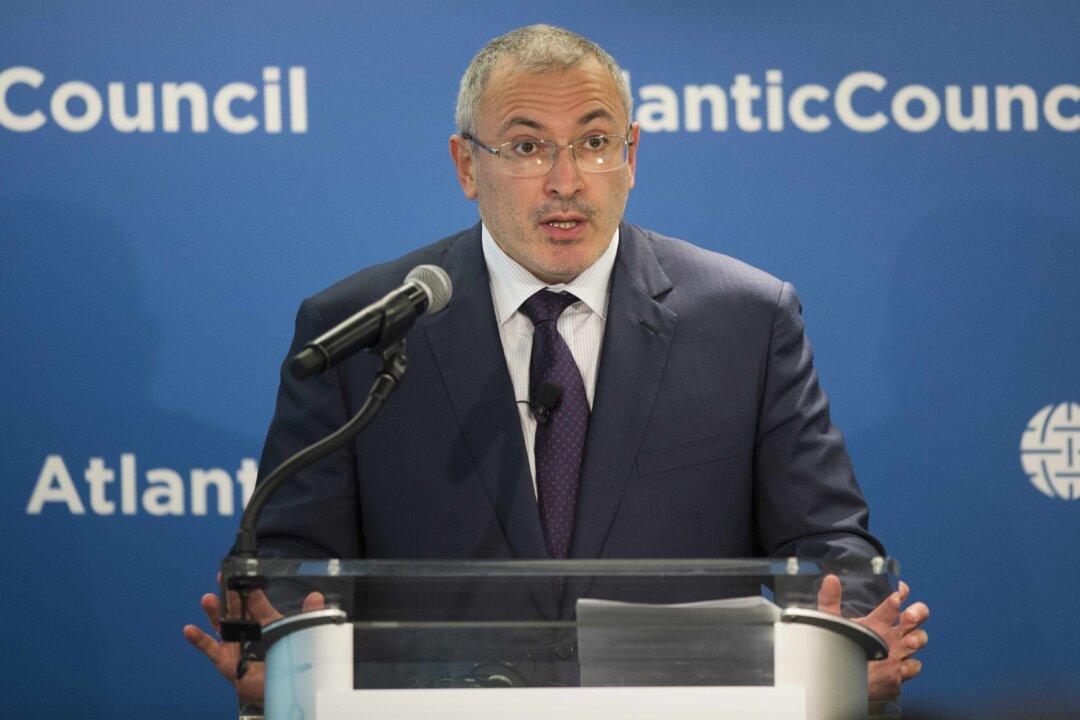 Half of Russians Living in London May Be Informants for Kremlin, Report Says