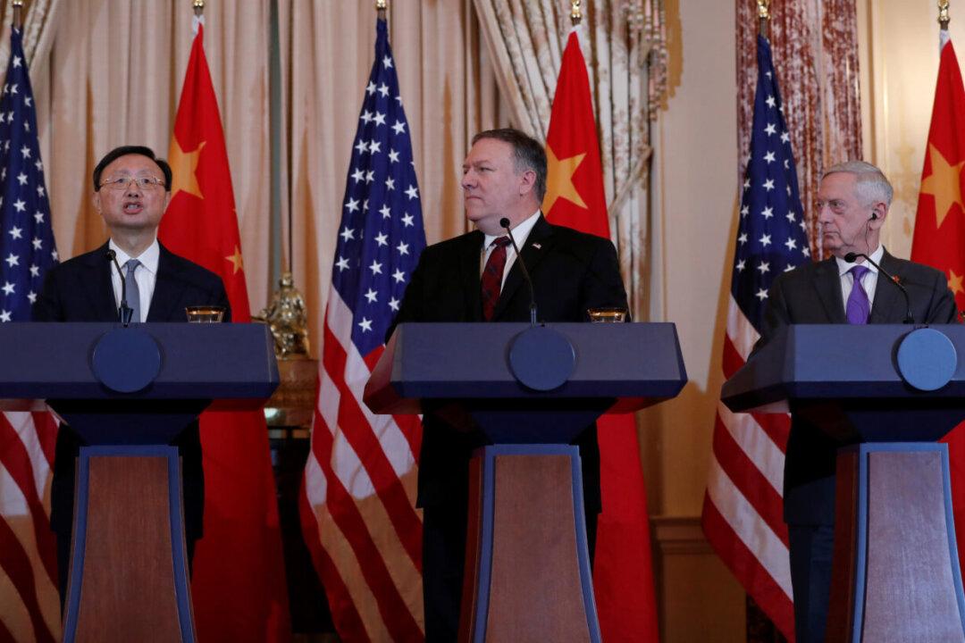 In High-Level Talks, US Presses China to Halt Militarization of South China Sea