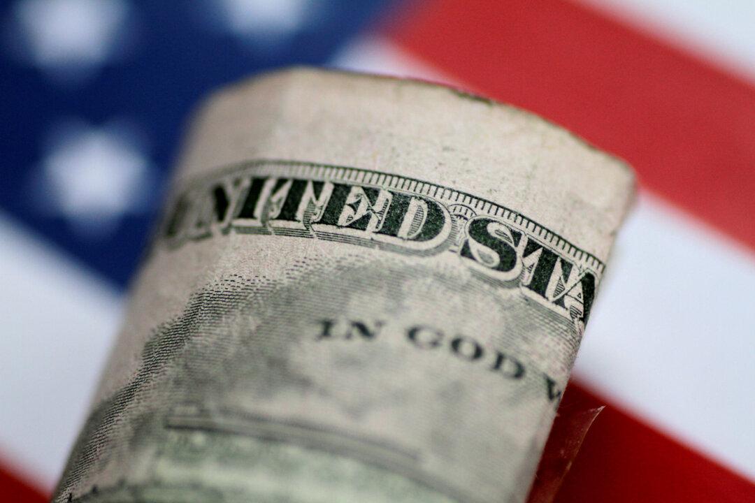 Dollar Hits 16-month High; Brexit Fears Knock Sterling, Euro