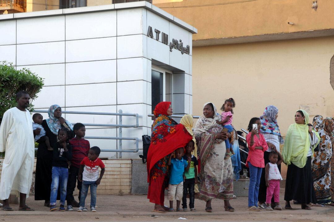 Cash Runs out in Khartoum as Sudan Tries to Halt Economic Crisis