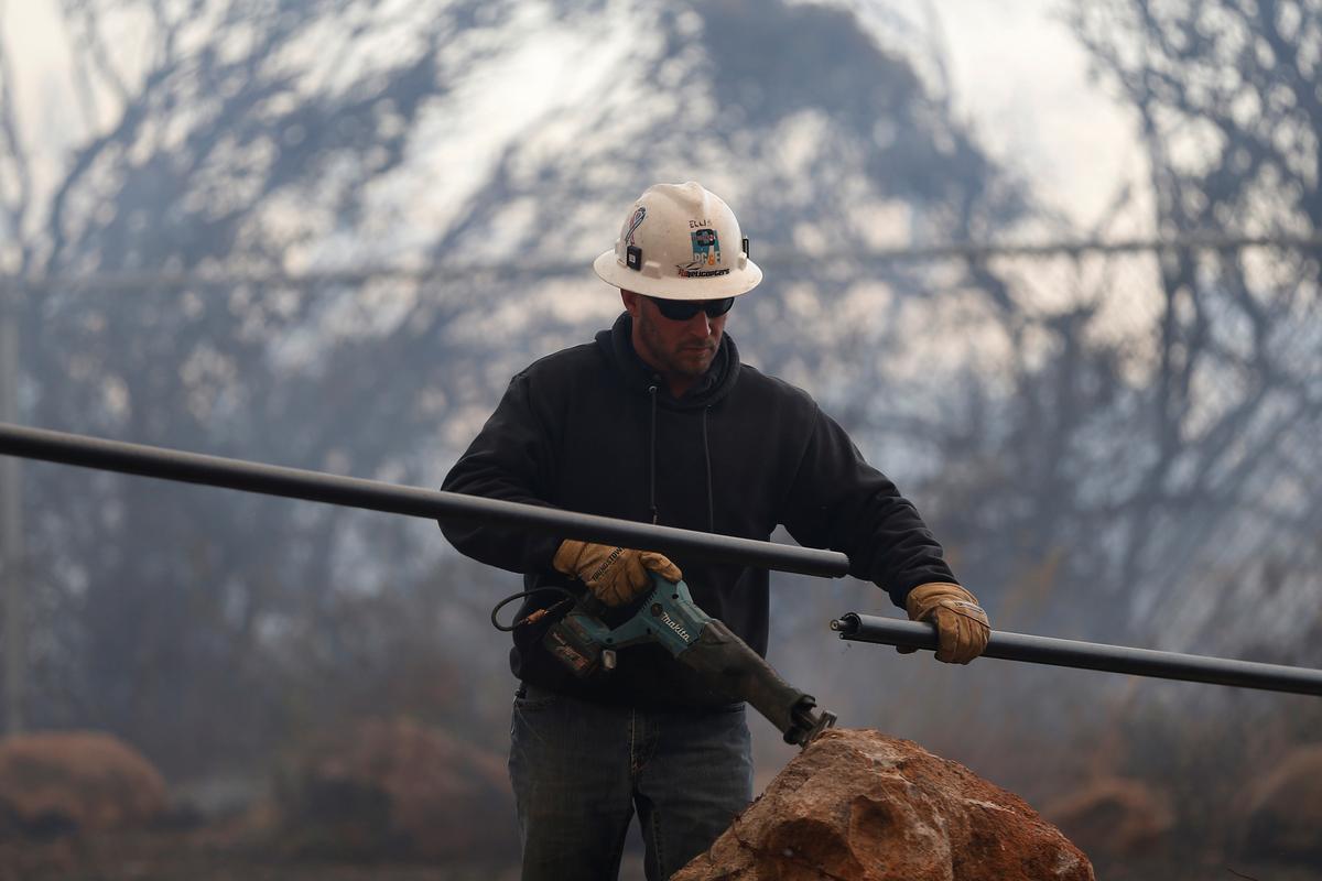 Wildfire Victims Sue Utility Company as Search for Missing People Intensifies