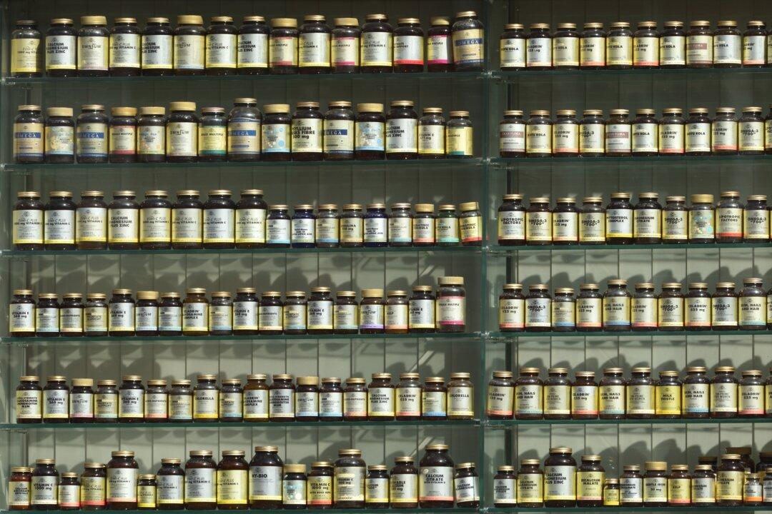 Nutritional Supplements Don’t Extend Life and May Have Harmful Effects, Study Warns