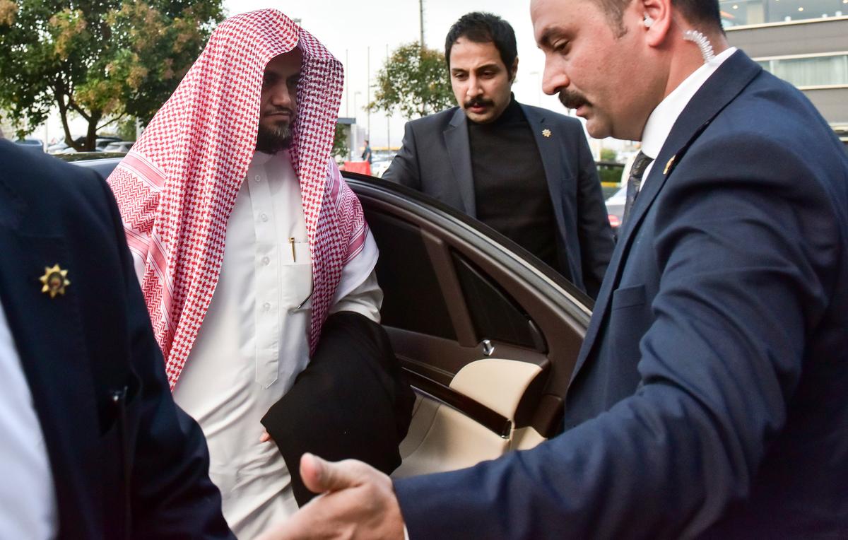 Saudi Arabia's top prosecutor Saud al-Mojeb preparing to board a plane in Istanbul, Turkey, on Oct. 31, 2018. (DHA via AP)