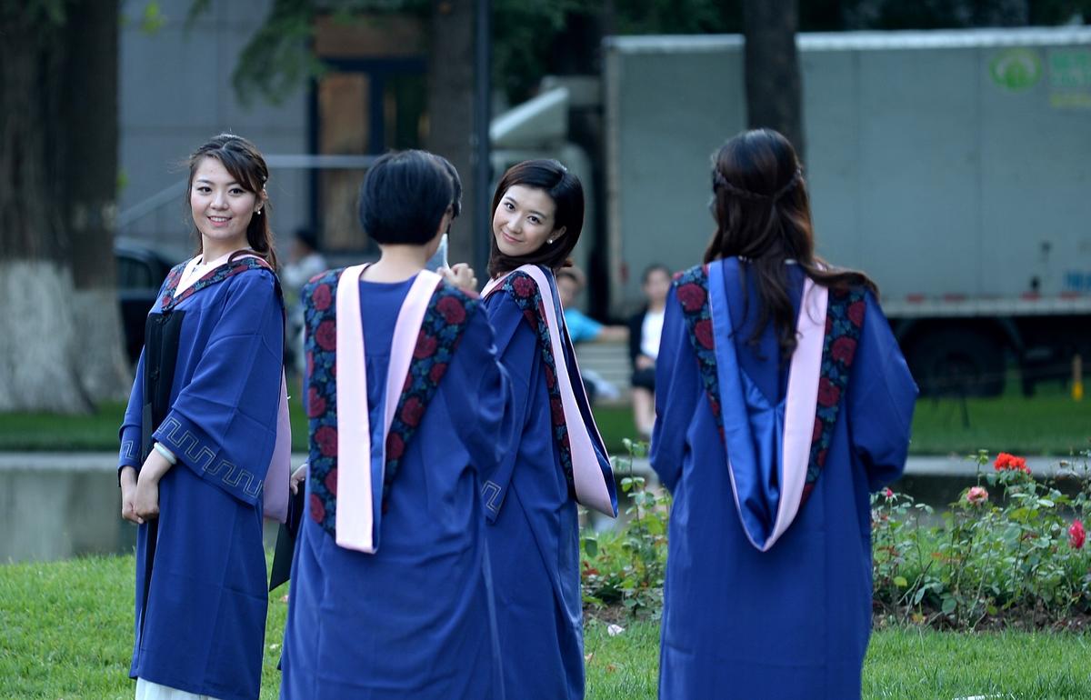 Woman Studying in the US Threatened for Criticizing Beijing-Linked Association