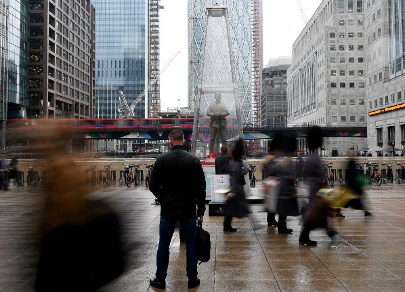 UK Companies Prepare for Messy Brexit as Clock Ticks Down