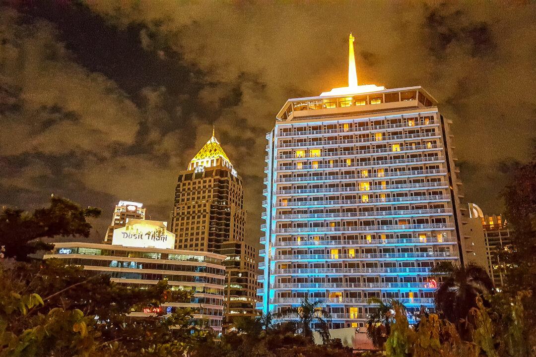 Check Out Time for Legendary Bangkok Hotel