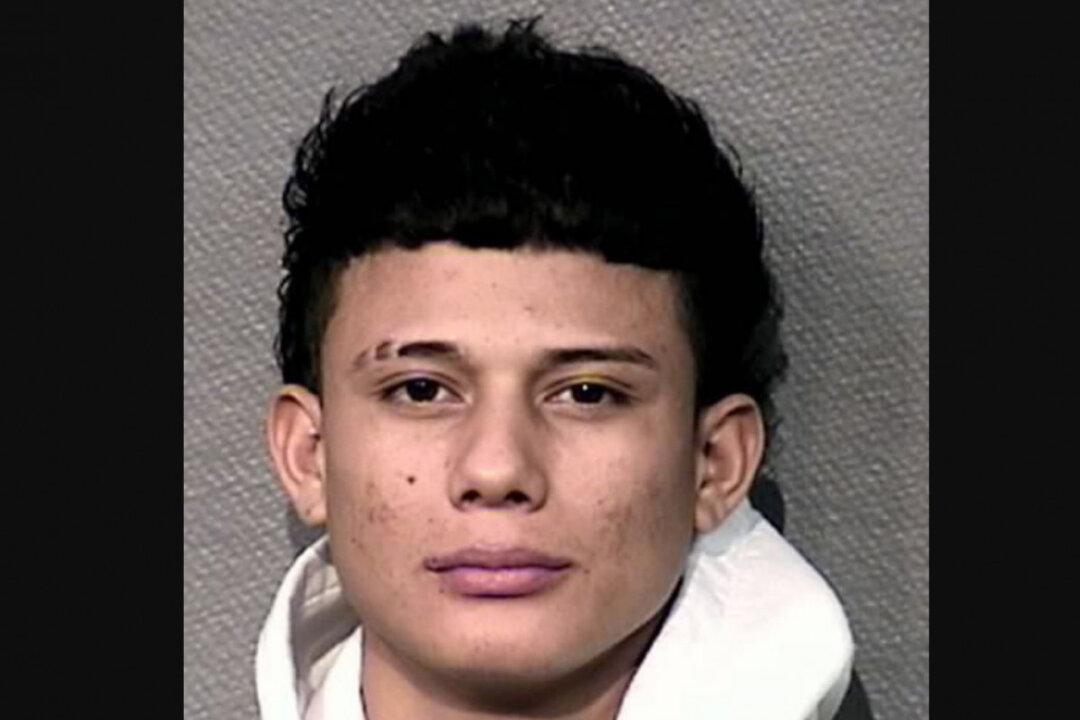 Illegal Immigrant Deported 2 Years Ago Charged in Murder of Texas Clerk