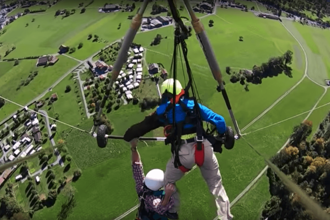 2 Minutes of Hang-Glider Terror After Pilot Forgets to Connect Harness