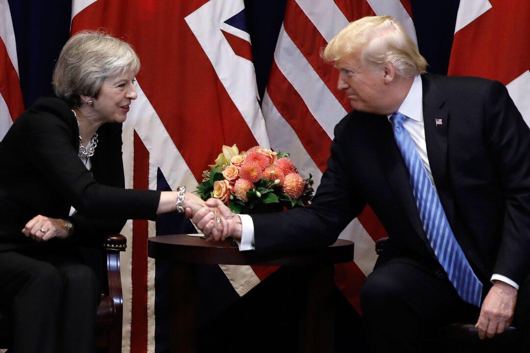 Brexit Deal Threatens US–UK Trade Talks, Trump Says