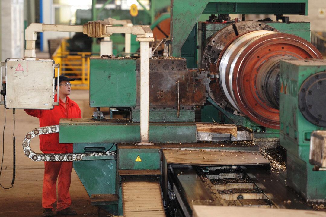 Meager Growth Seen for China’s Factories in November